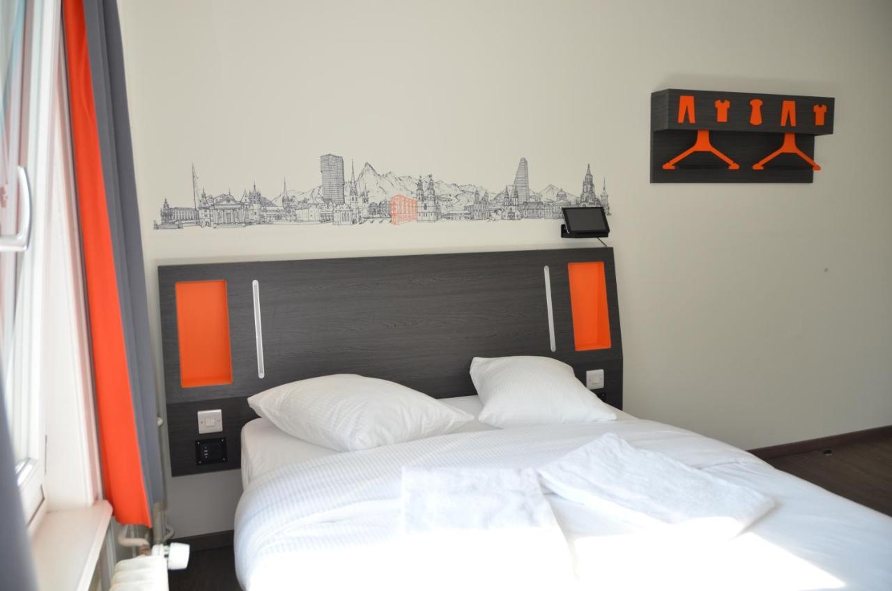 Easyhotel Zurich West ภายนอก รูปภาพ